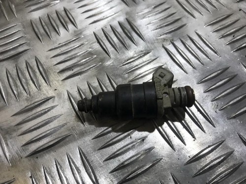 078133551a Einspritzventil  Audi 80 DE321623-34