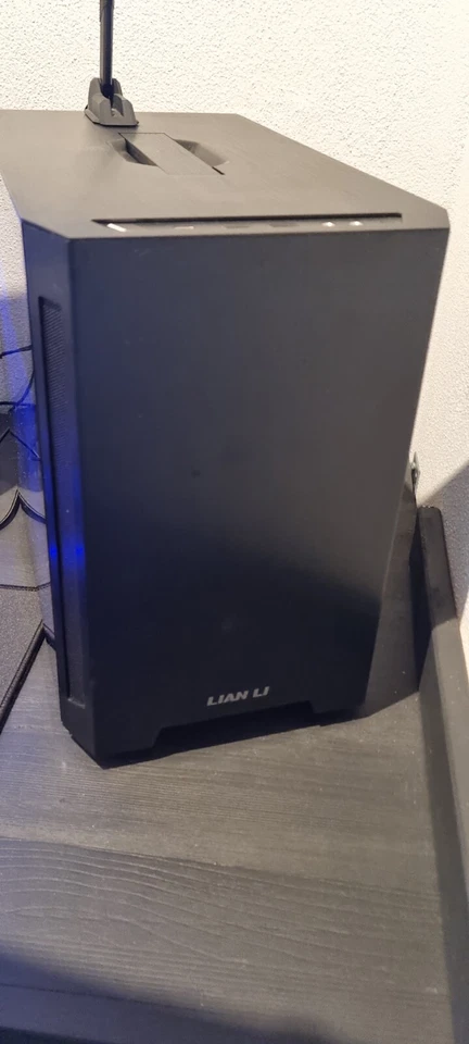 Lian Li TU150 computer case Mini Tower Nero (Lian Li PC-TU150 Aluminium) - Immagine 2 di 4