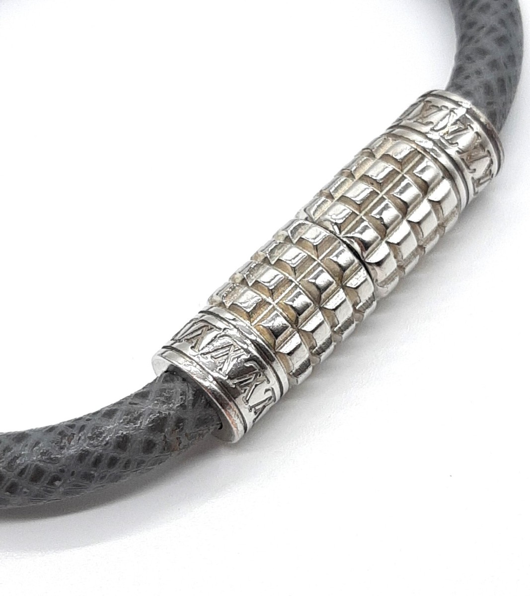 Louis Vuitton bracelet M6630D Taiga Brasserie Digit Bracelet