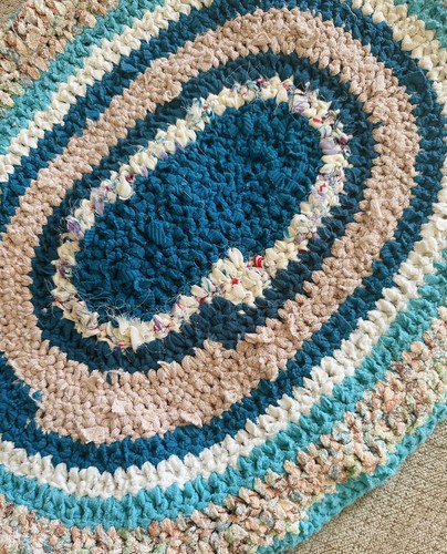 Handmade crocheted rag rug oval floor decor 22x17 - Picture 9 of 13