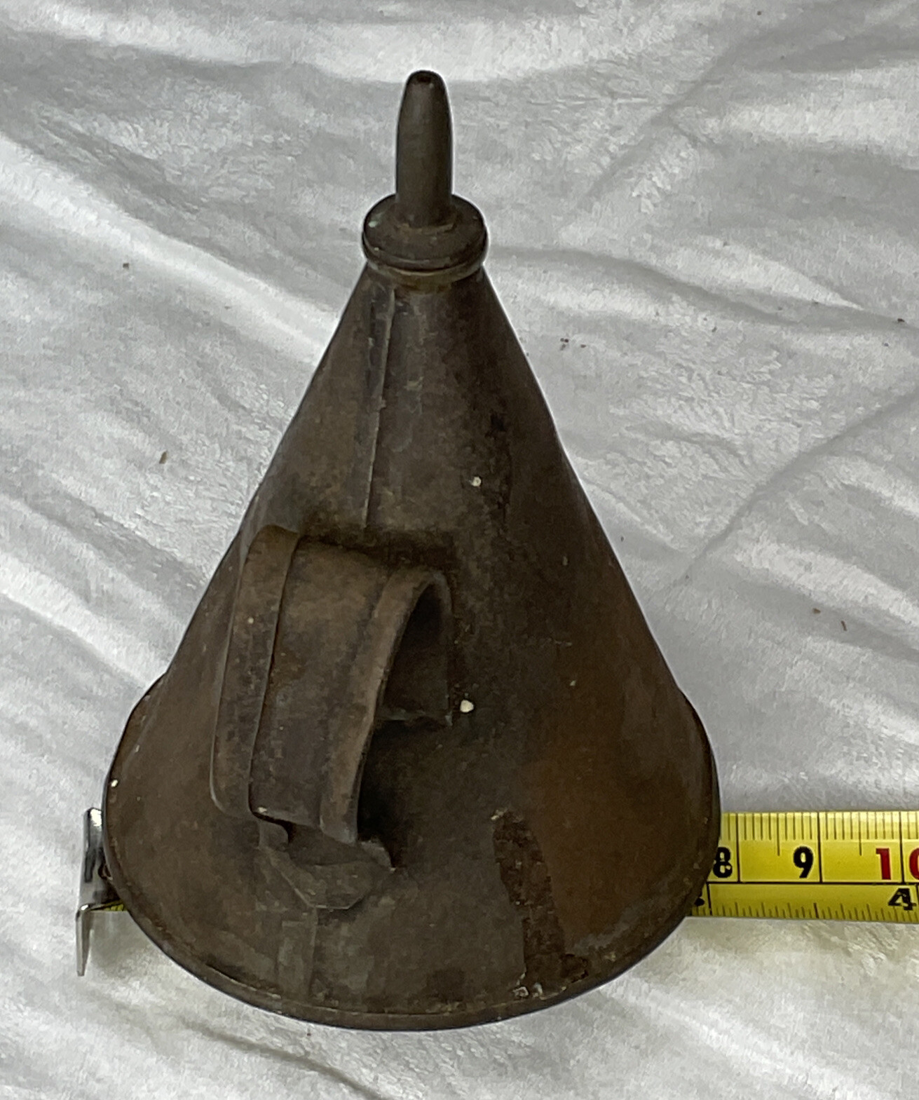VINTAGE CONICAL CARPENTER AUTO OIL CAN OILER SQUIRTER PUFF CONE TOOL ENGINEER