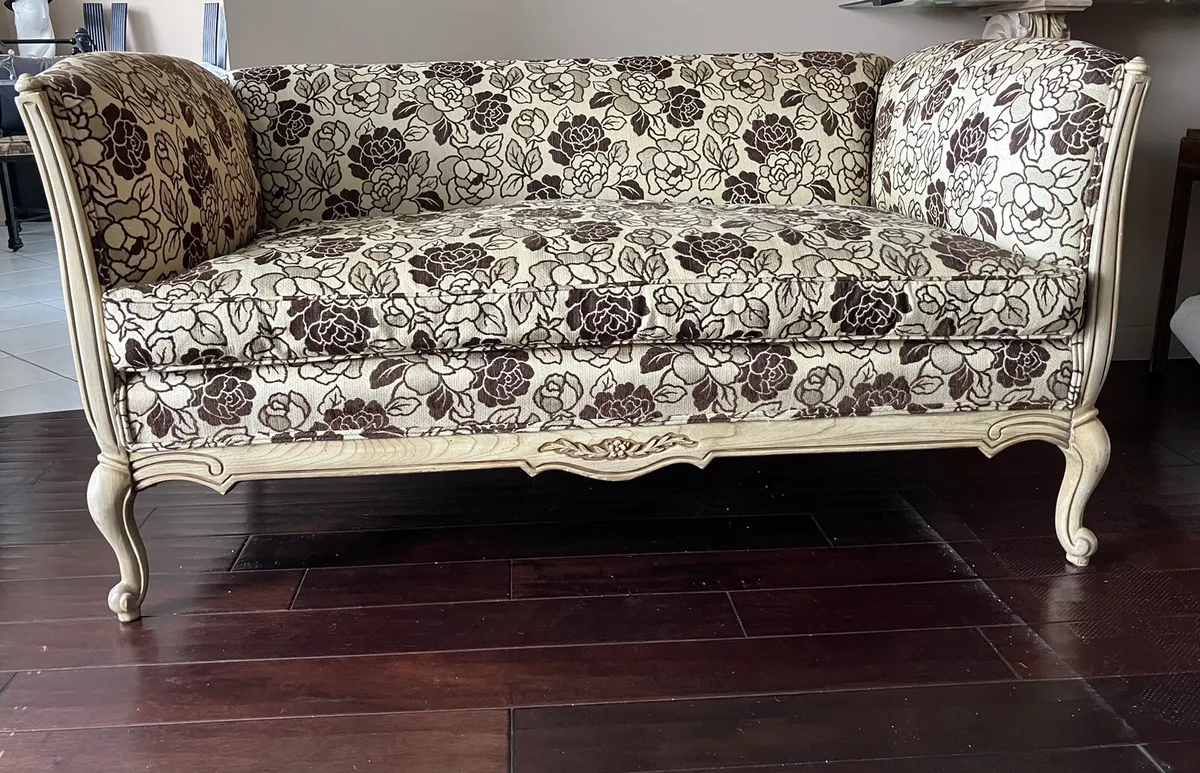 Tapestry couch 2025