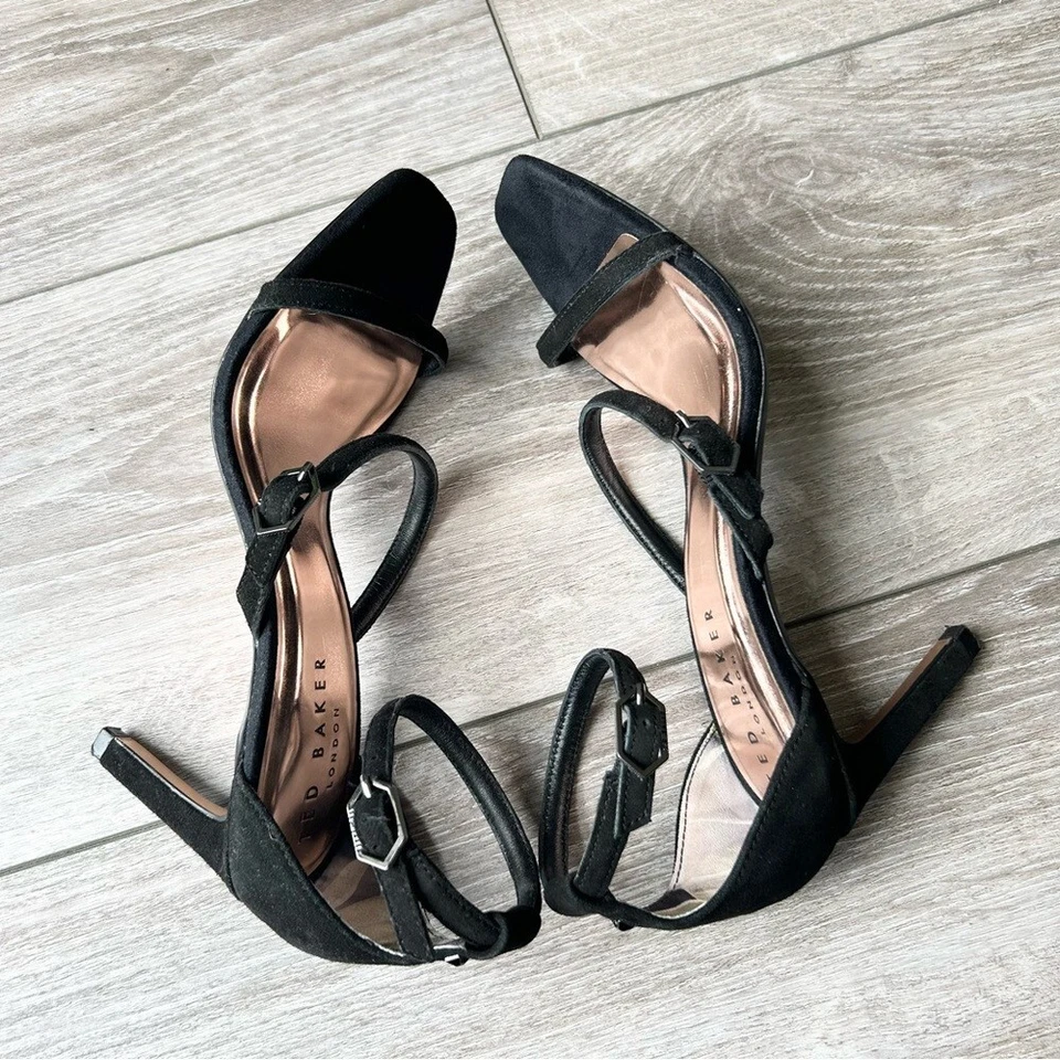 Ted Baker TRIA Tacones Triple Correa Gamuza Cuero en Negro Foto 4 de 4