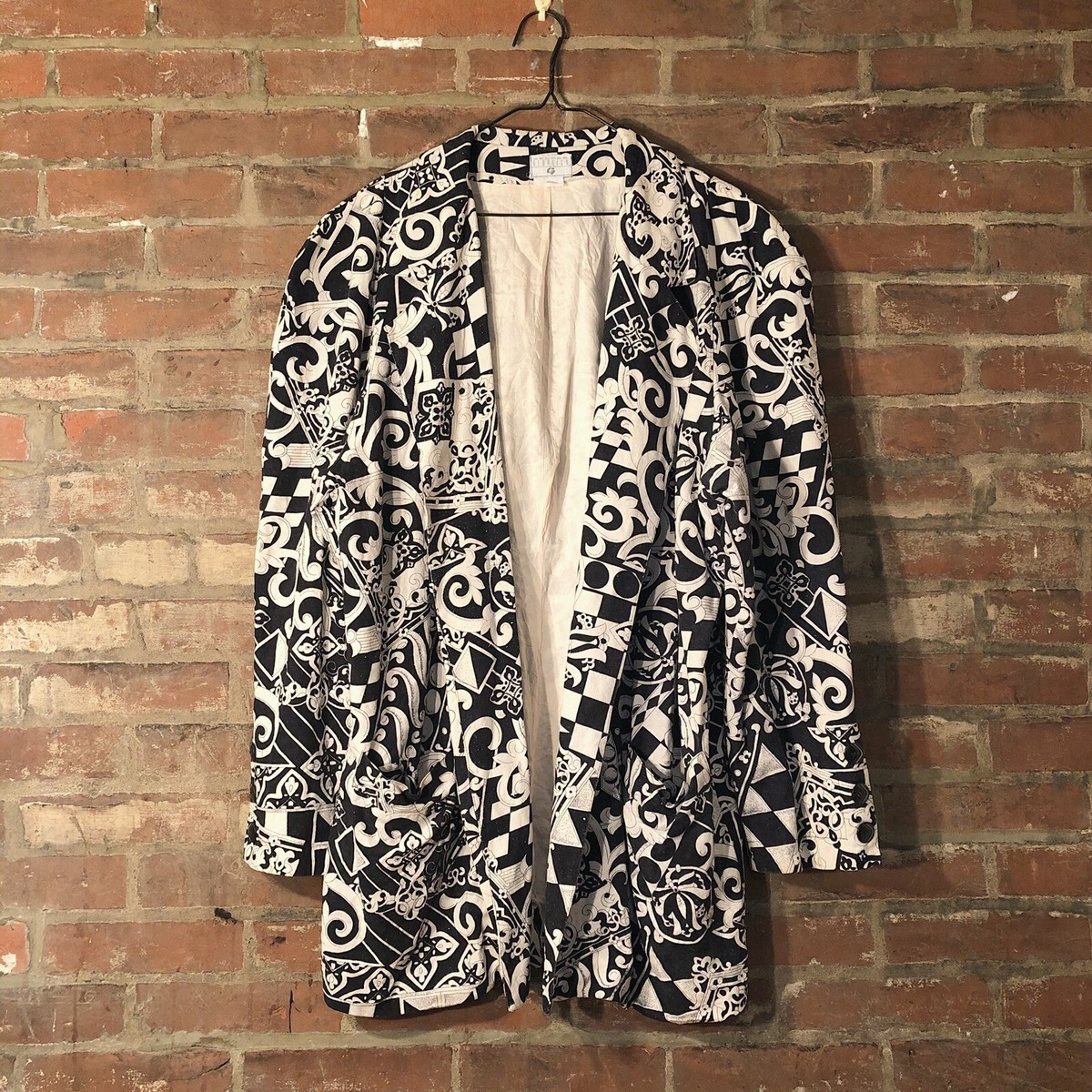 Women's Vintage Black White Floral Abstract Long Sleeve Jacket