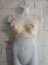 Playtex 18 Hour Ultimate Shoulder Comfort Wirefree Smoothing Bra Ivory Size 44C