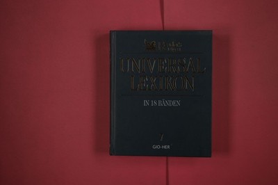 317592 UNIVERSAL LEXIKON Reader's Digest In 18 Bänden HC