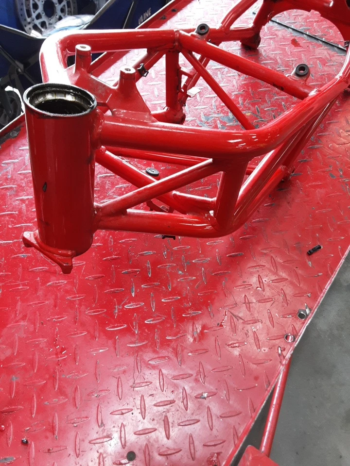 Cuadro principal chasis Ducati Monster S2R 800 2007 05-08 CLN T1TL3 EZY REG Foto 2 de 4