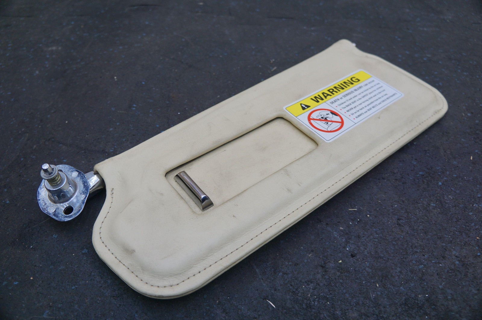 Left Sun Visor Shade Magnolia Beige Leather PV100741PA OEM Bentley Arnage 2003