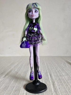 Monster High Twyla 13 Wünsche Doll Sammlerpuppe Puppe - Bild 1 von 4
