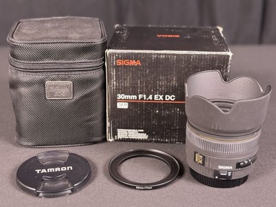 Sigma 30mm f/1.4 EX DC HSM Lens Canon EF-S w/ Hood Case Box + Paperwork