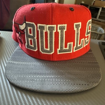 Adidas Chicago Bulls Snapback Hat Red Grey Perforated Flat Brim 100% Wool 2015