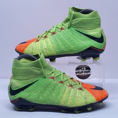 Nike Fußballschuhe - Uk Größe 4,5 - Hypervenom geformte Stollen elektrisch grün 