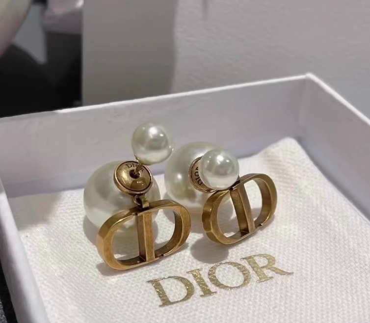 Christian/ Dior-CD Pearl front and back earrings, high-end new