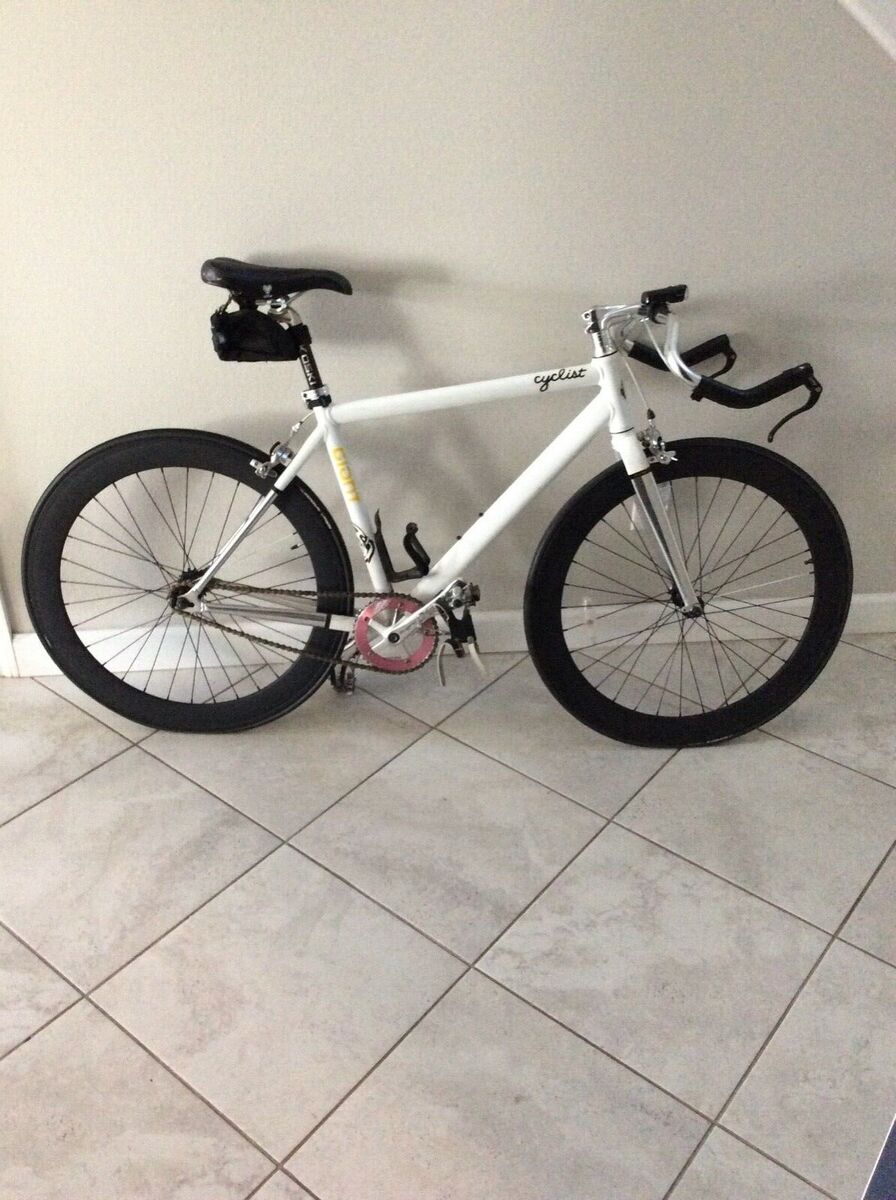Giant Bowery 84 Fixed or single speed sz medium wtb deep v Giant Bowery 84 Fixed or single speed sz medium wtb deep v