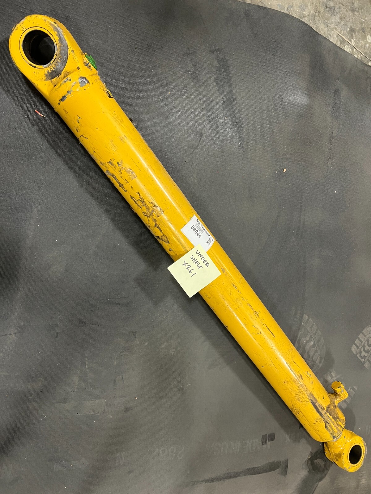 GENUINE John Deere Original Equipment Hydraulic Cylinder H211597 