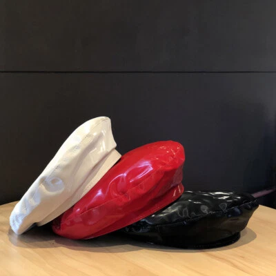 Bonnet Beret Fausse Fourrure En Cuir Shiny Ajustable Femme Rouge Neuf - Photo 1/4