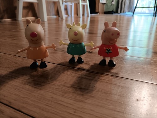 Jazwares Peppa Pig Spielzeug: Lottie Llama, Gabrielle Goat & Peppa Pig Figuren