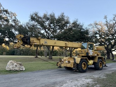Grove RT522 22-Ton Rough Terrain Crane - 4X4 - DUETZ DIESEL - OUTRIGGERS -