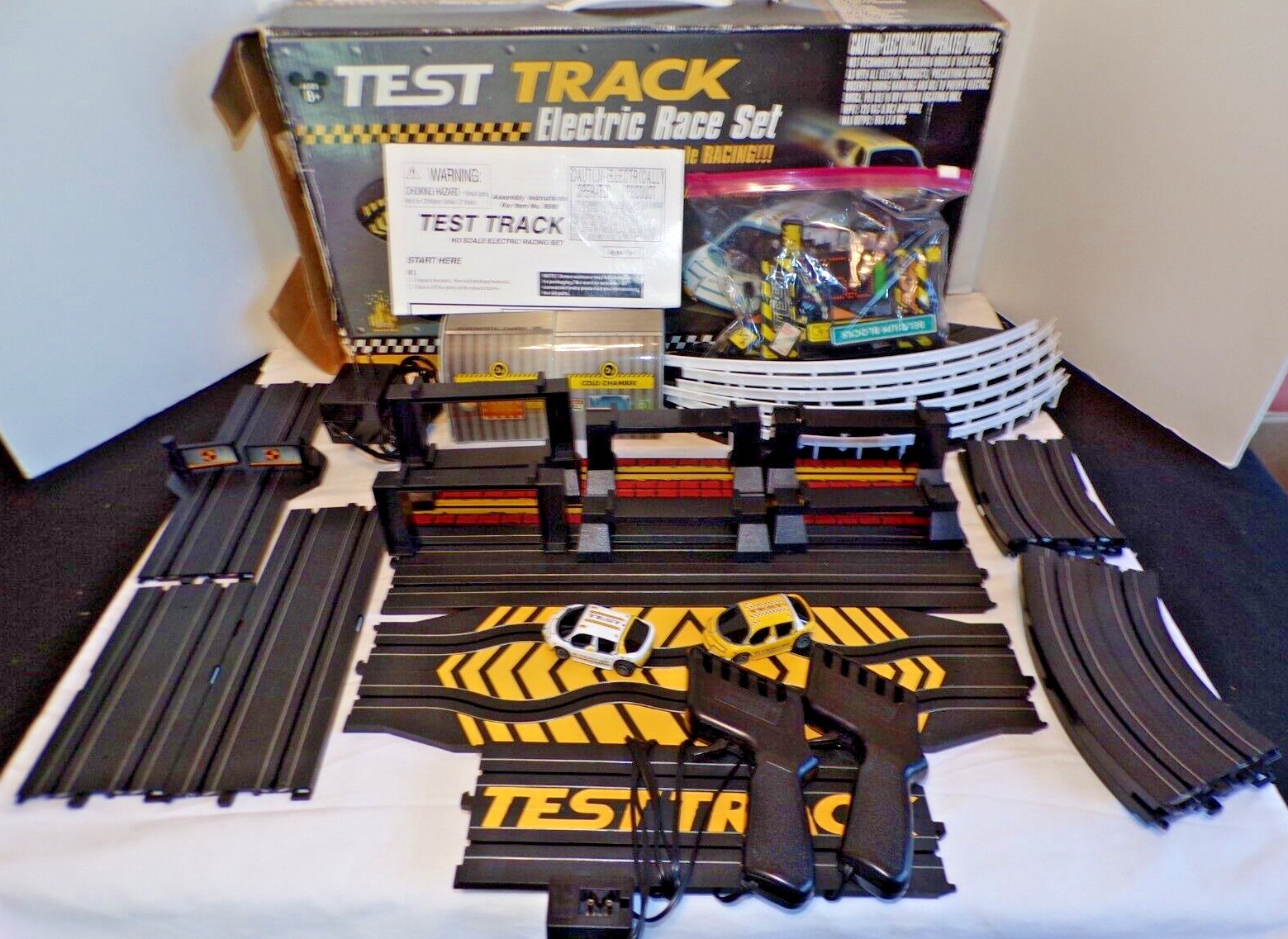 1999 Disney Theme Park Test Track Electric Race Set Complete Boxed Working NM/M