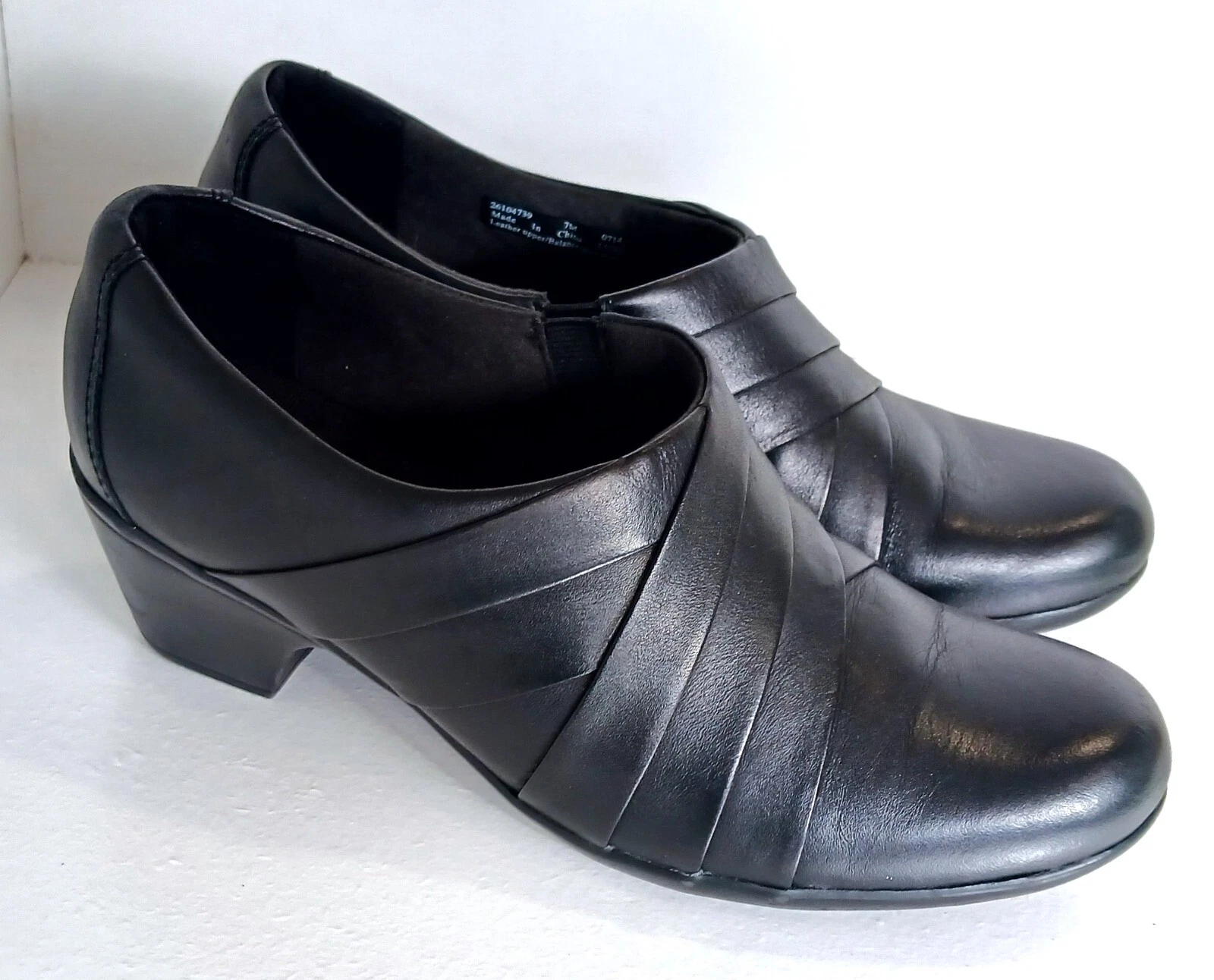 Clarks Ingalls Tempo Mocassini slip on da donna in pelle nera con tacco 7 M