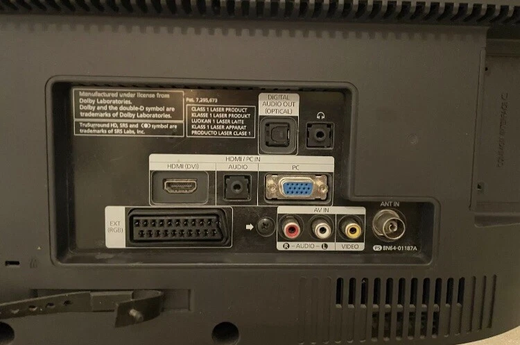 Samsung LE22B470C9M 22” HD Ready LCD TV / DVD Freeview + Remote HDMI Television - Image 4 of 4