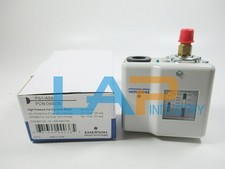 QTY:1 NEW FOR PS1-A5A Pressure Controller