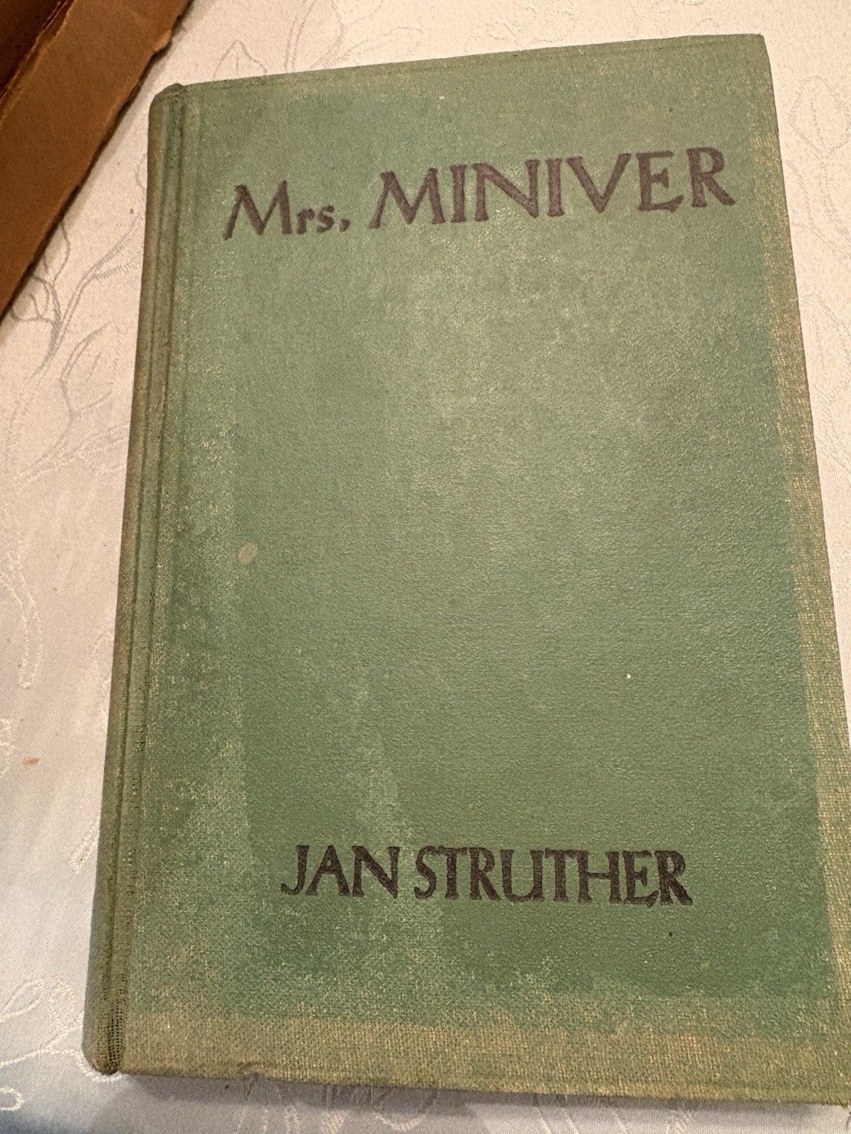 Mrs Miniver by Jan Struther 1940 - 1st Edition Grosset & Dunlap