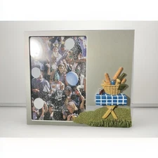 Desktop Photo Frame FR-423, 3D Decorative Picnic Art Holds 4" X 6" Photo, Modern