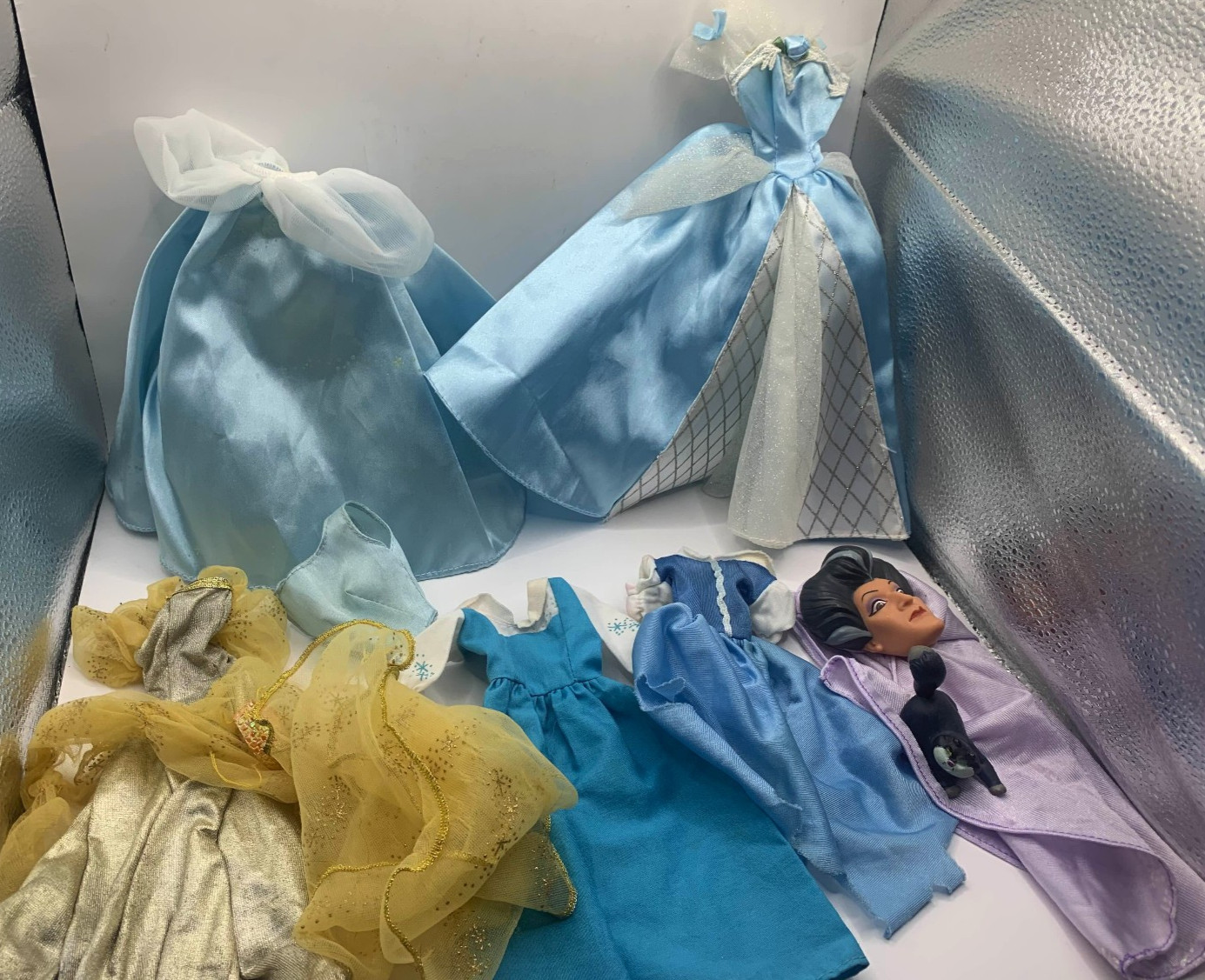 Lot Vintage Disney Princess Doll Dresses Outfits Clothes Barbie Sized Mixed B