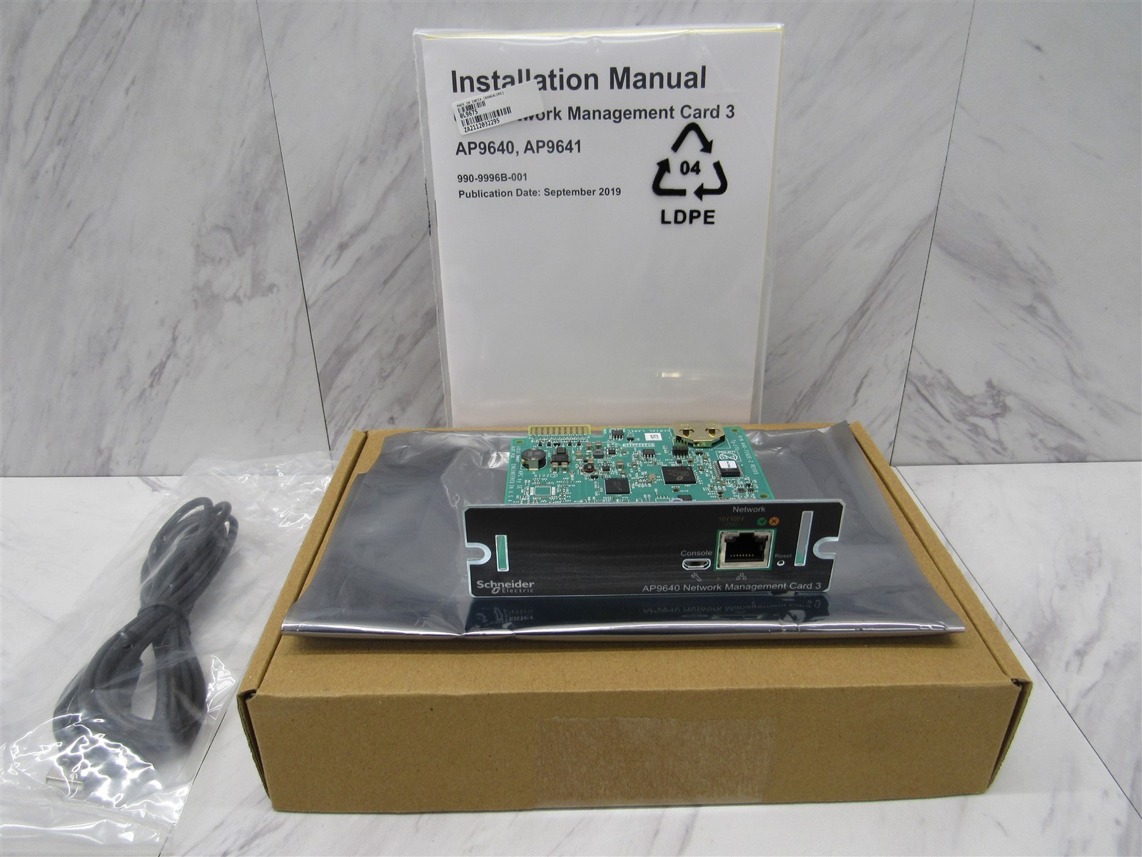 NEW APC Schneider Electric AP9640 Network Management Card 3 Adapter