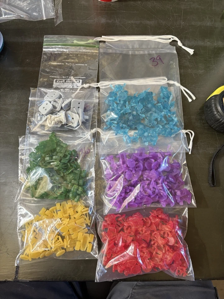 Reemplazos de Halo Wars de riesgo piezas del ejército, bases azules/verdes/púrpura/amarillas/rojas grises Foto 2 de 4