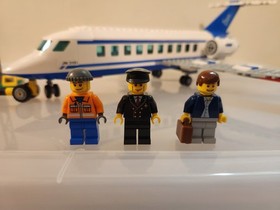 LEGO City Sets 3181 Passenger Plane & 60102 Airport VIP Service