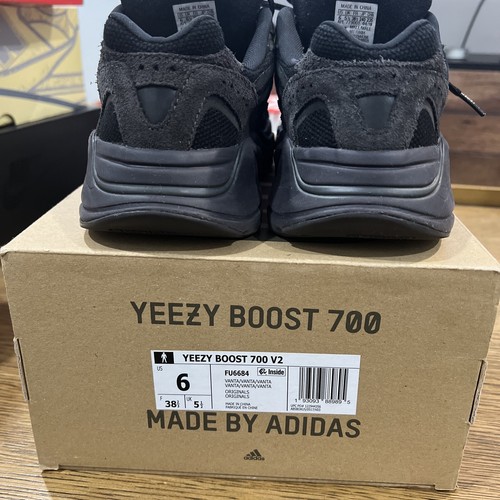 yeezy boost 700 size 6