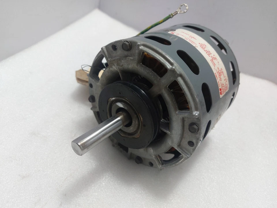 Magnetek SER31L 32069A Universal Electric Motor - Image 2 of 4