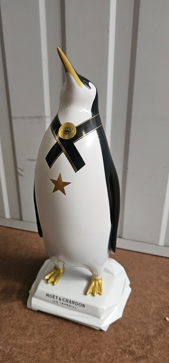 Moët & Chandon penguin eliot Figure, used condition with some