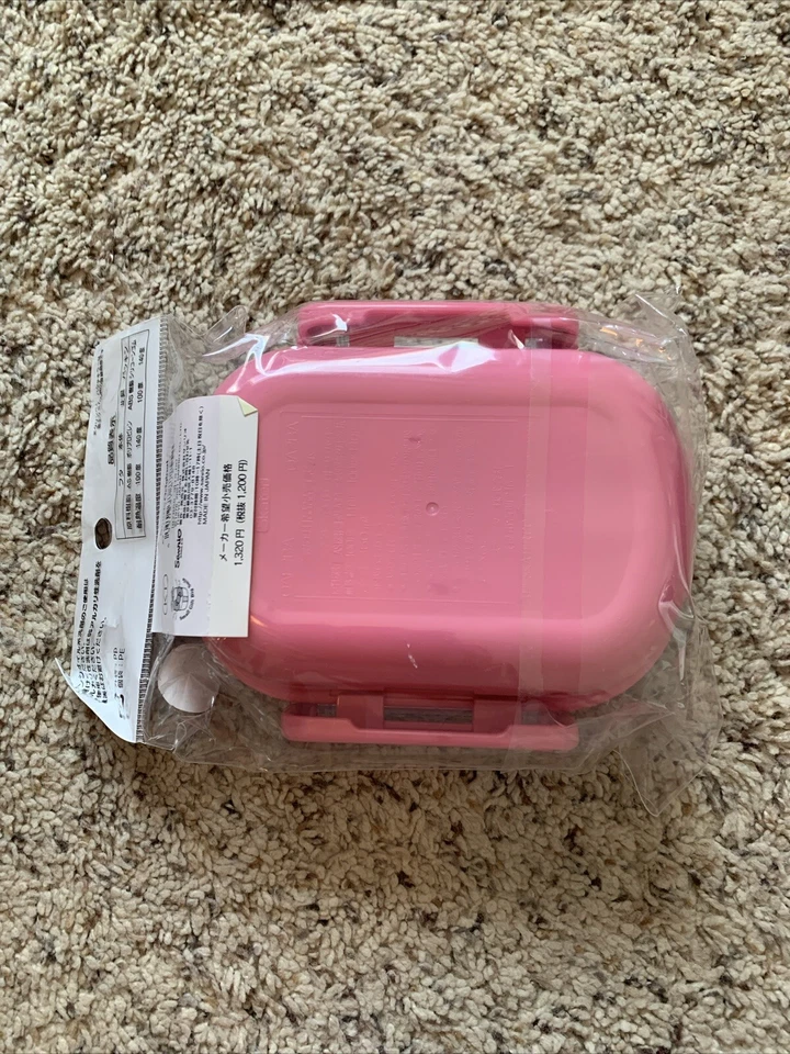 Hello Kitty - Teddy Bear Lunch (Bento) Box with Divider from Japan - Image 2 of 2