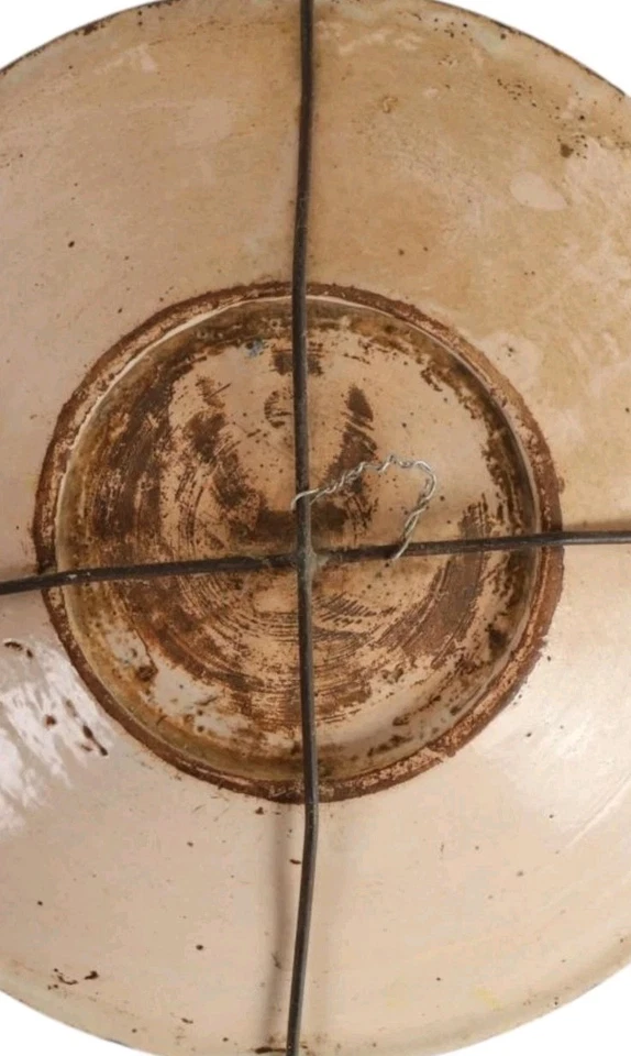 Plato/tazón antiguo decorativo europeo hecho a mano Foto 3 de 4