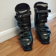Ski Boots Nordica 77 UK Size 9 Hard Soft 90 . 65 High Performance NXT