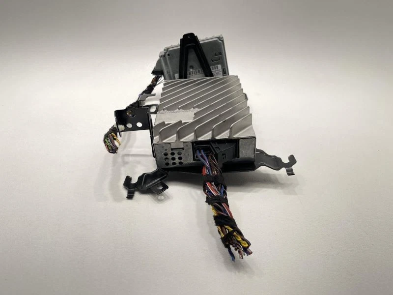 BMW M2 2017 amplificador Harman Kardon con diseño de sonido activo con soporte 56161 Foto 3 de 4