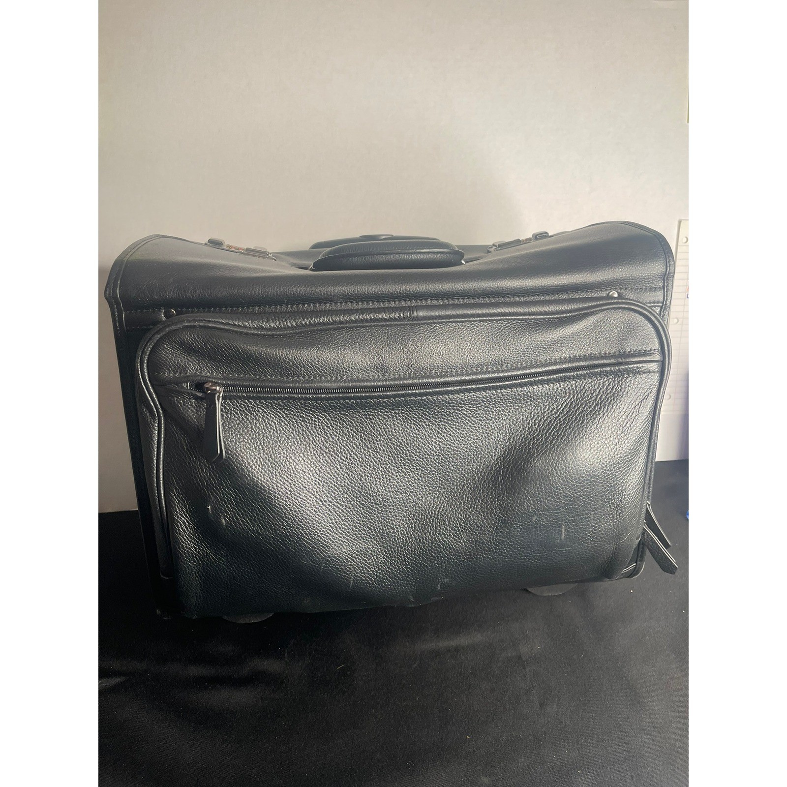 Royce New York Black Leather Rolling Pilot Case Briefcase Co