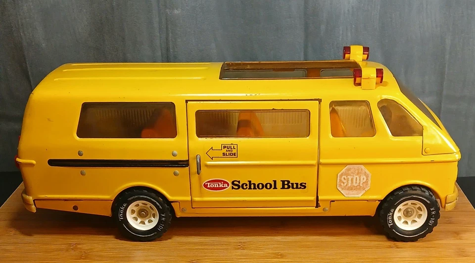 复古 1970 年 Tonka 黄色压钢校车形状美丽 — 第 2/4 张图片