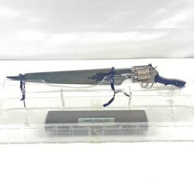 Final Fantasy VIII Master Arms Die-Cast Replica Weapon Squall's