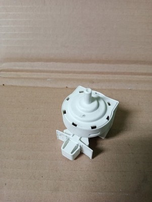 160026921-04 INDESIT Waschmaschinenhydrostat 1 Stk