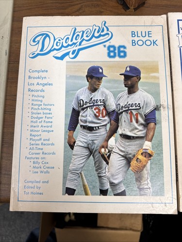 1986 And 1989 Los Angeles Dodgers Baseball Blue Book by Tot Holmes - Picture 2 of 5