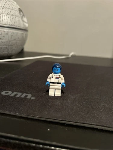 LEGO Star Wars Grand Admiral Thrawn sw0811 75170 Original Minifigure