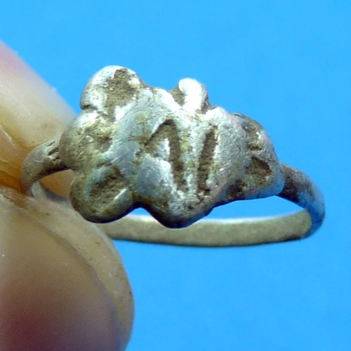 AWESOME ANCIENT MEDIEVAL HEART SWORDS SHAPED SILVER RING XVI CENTURY OLD