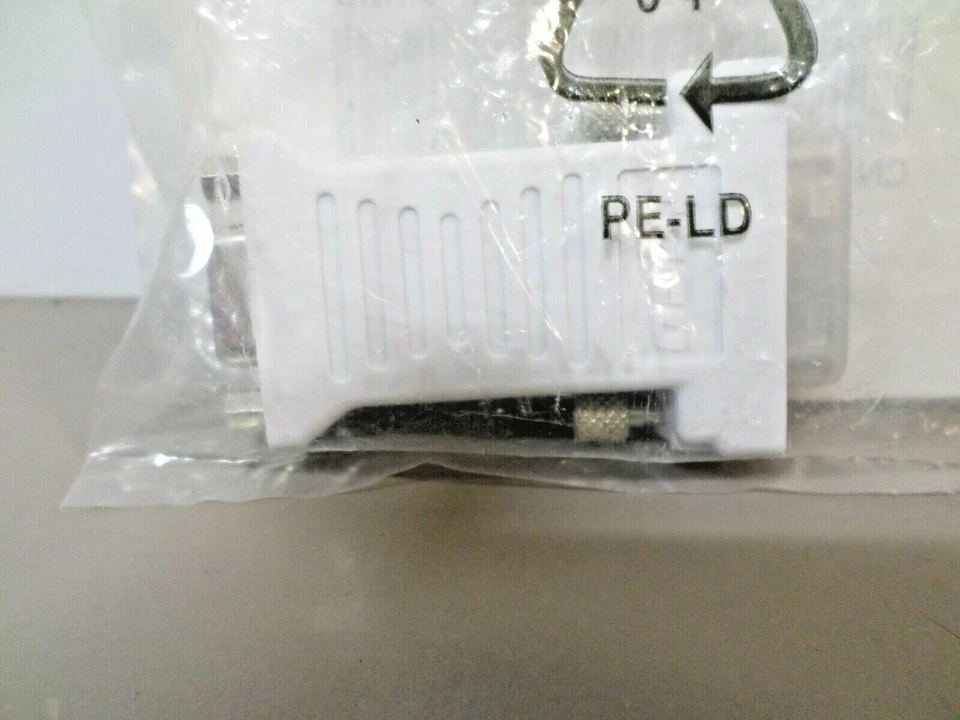 Lot of 5 - DVI-I Single Link to VGA Video Adapter DP/N 0J8461 Dell NEW - Image 4 of 4