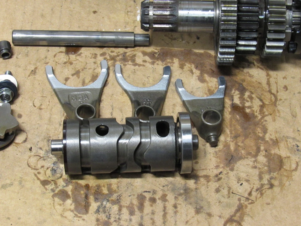 Honda VT750CD 2001 Shadow ACE Deluxe transmisión caja de cambios eje principal Foto 2 de 4