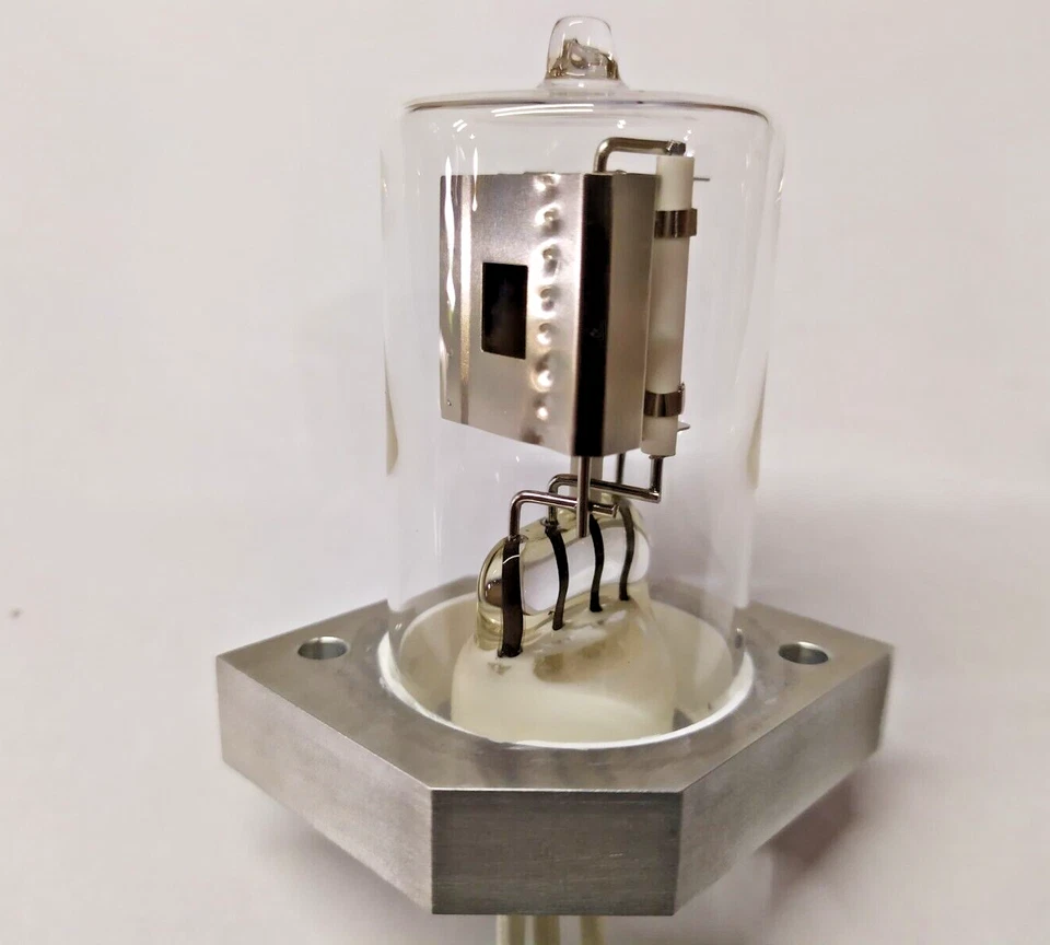 DEUTERIUM LAMP A6201H Replacement For HACH Model  DR 5000 and DR 6000 - A23792 - Image 3 of 4