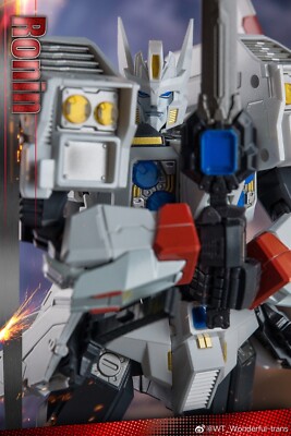 Wonderful Trans WT-01 Ronin (IDW Drift)